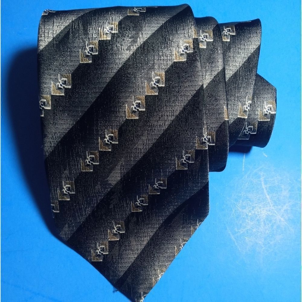 Don Loper Beverly Hills Vintage Tie-Polyester Made in USA Width 4"